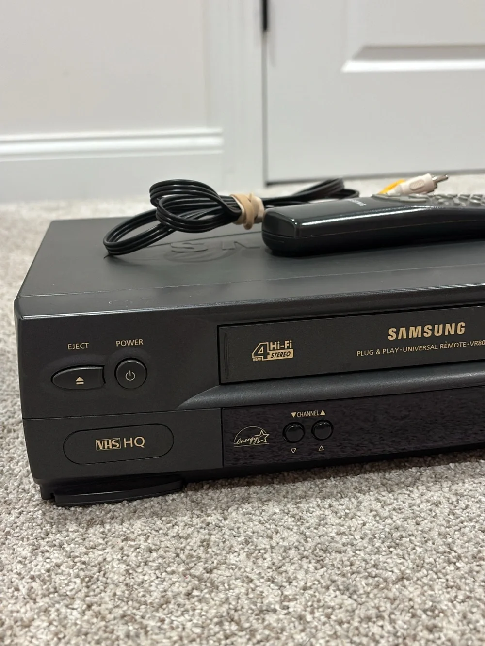 Vintage Samsung VHS Player, TESTED AND WORKING! Remote and RCA Cable Included.